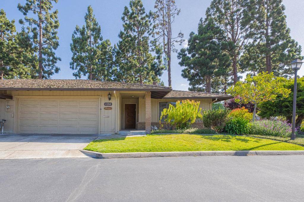 Salinas, CA 93901,330 Woodside DR #124