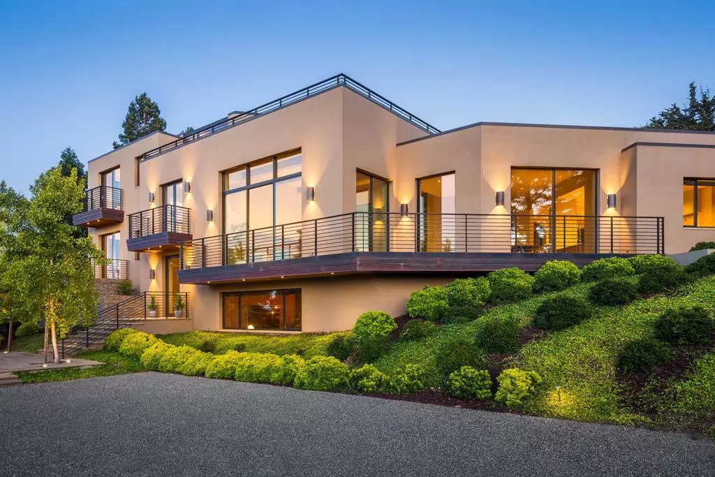 Hillsborough, CA 94010,130 New Place RD