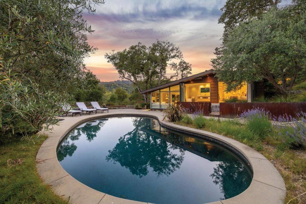 22 Grove DR, Portola Valley, CA 94028