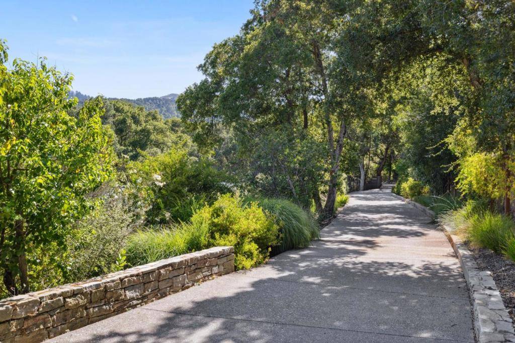Portola Valley, CA 94028,22 Grove DR