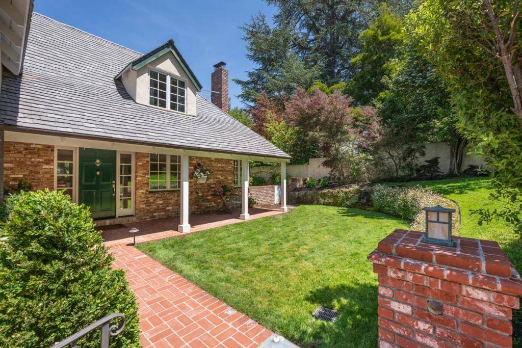 Burlingame, CA 94010,2820 Adeline DR