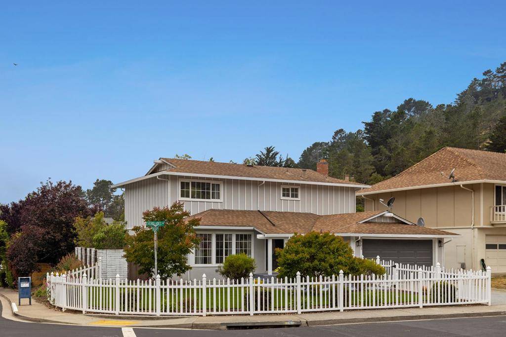 Pacifica, CA 94044,1001 Everglades DR