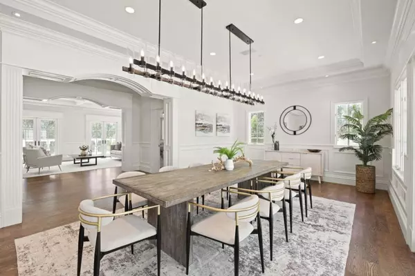 Hillsborough, CA 94010,414 Pinehill RD