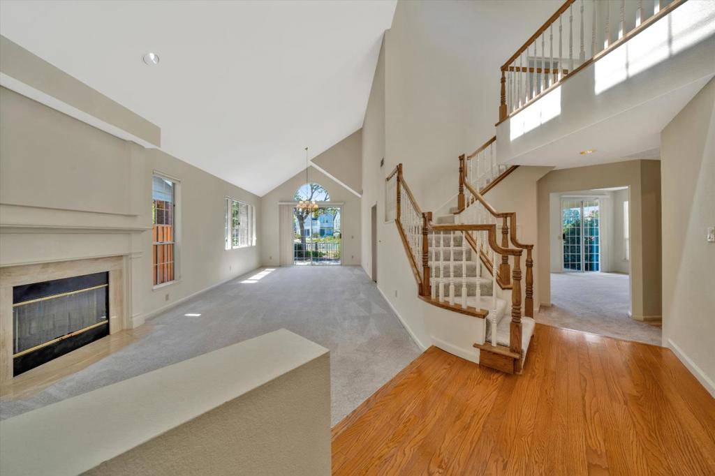 Redwood City, CA 94065,824 Bay Harbour DR