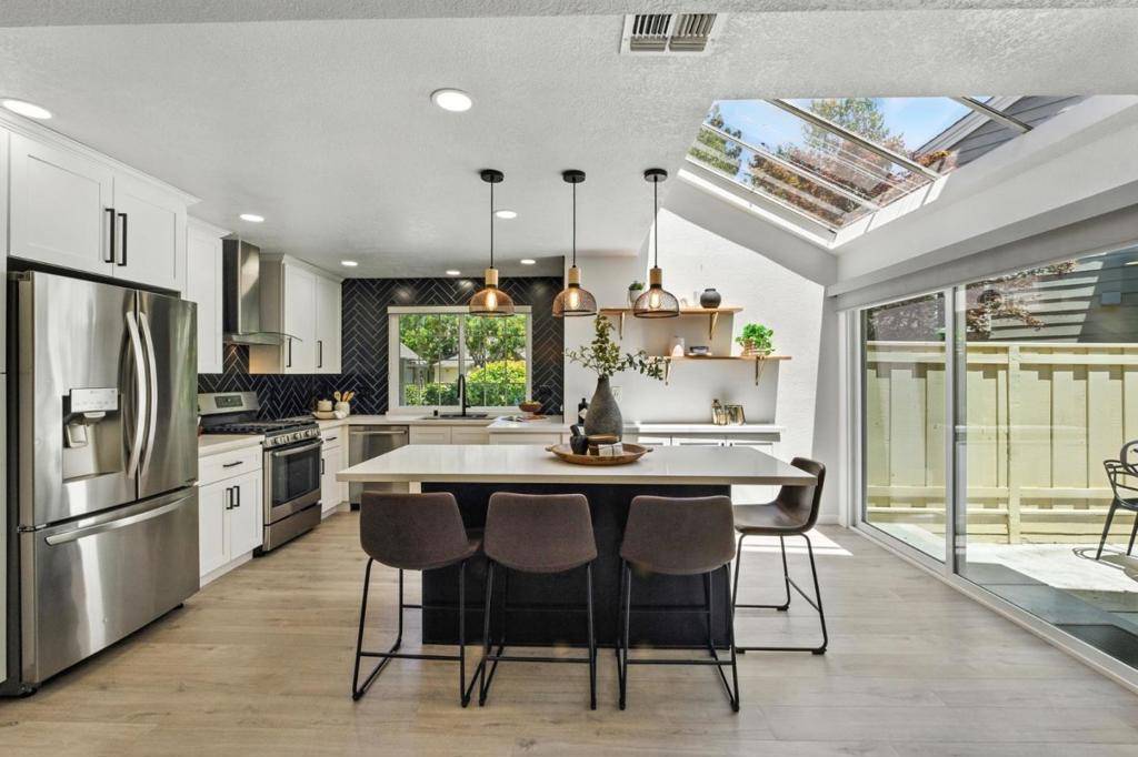 Walnut Creek, CA 94598,1862 Stratton CIR