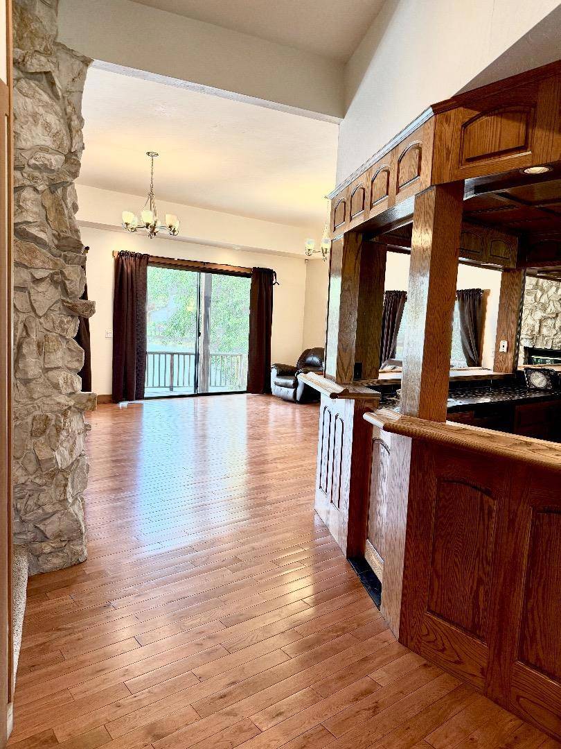 South Lake Tahoe, CA 96150,569 Lucerne WAY