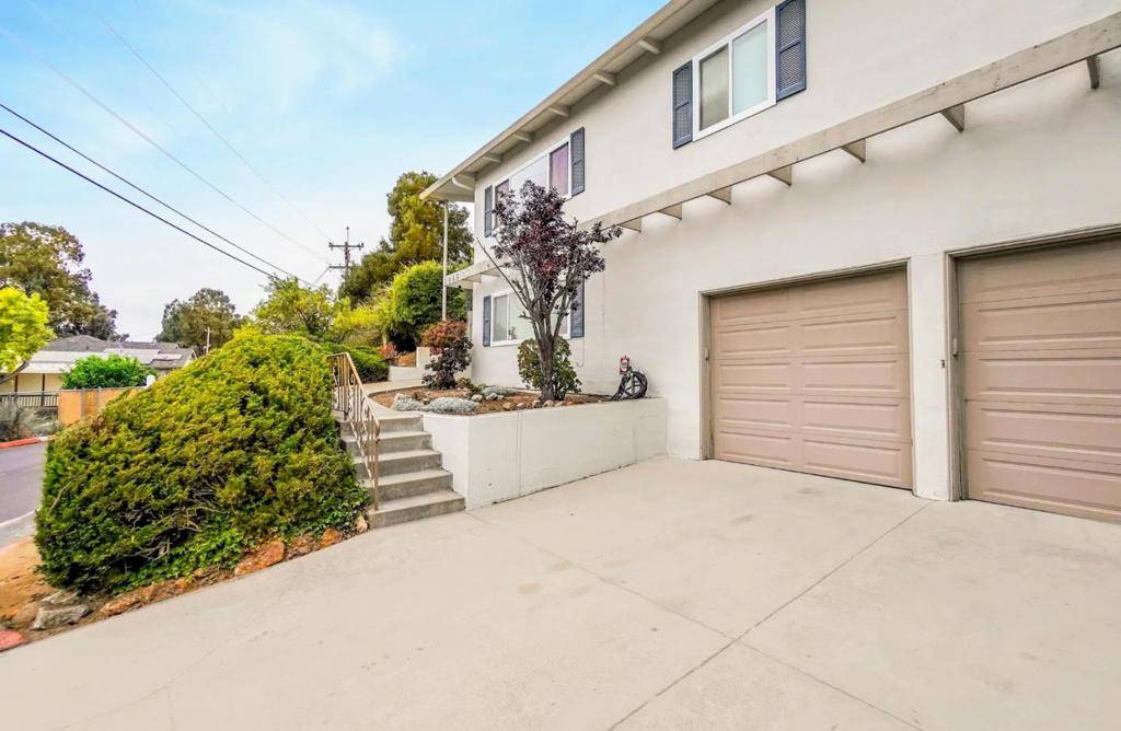 Hayward, CA 94542,1068 Central BLVD
