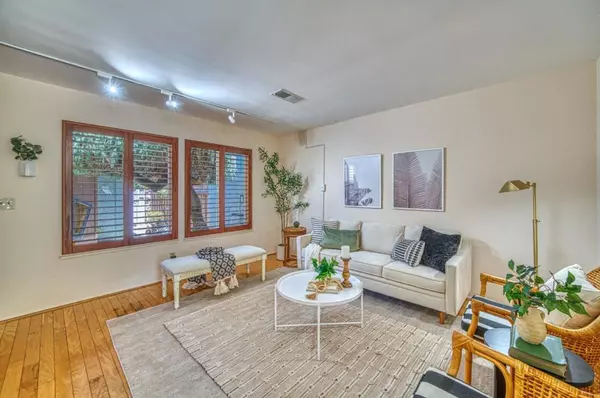 Aptos, CA 95003,294 Barkentine CT