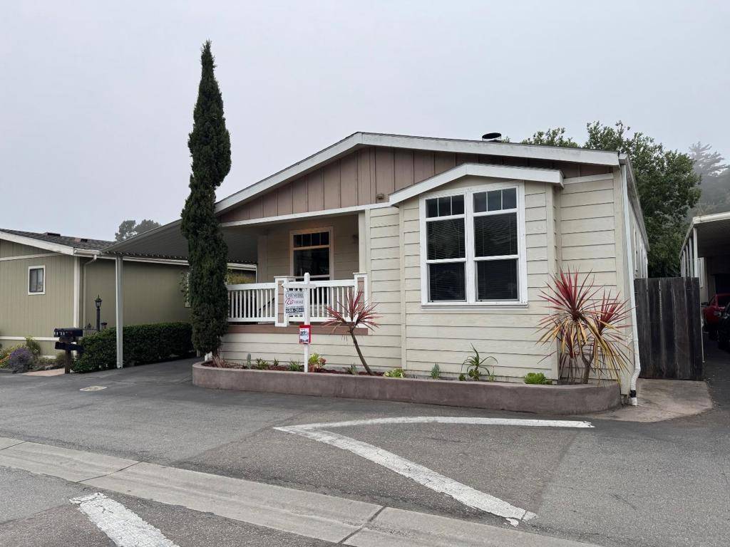 Aptos, CA 95003,46 Nandina DR