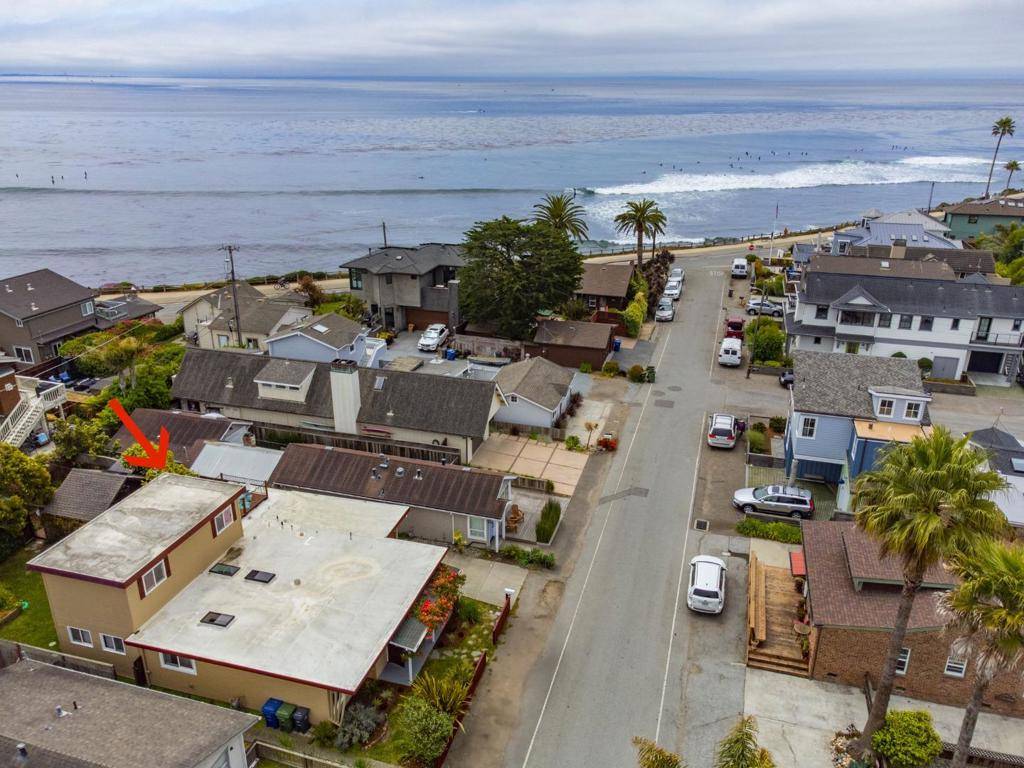 320 35th AVE, Santa Cruz, CA 95062