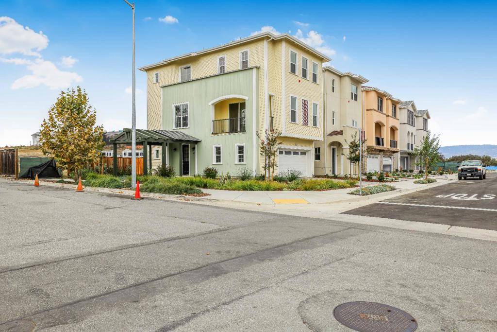 Watsonville, CA 95076,401 San Luis AVE