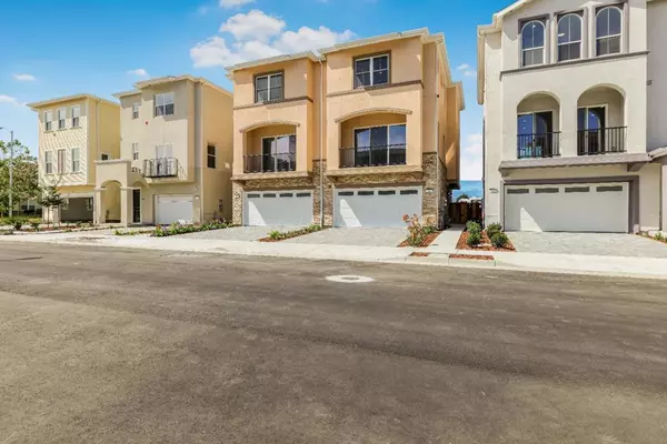 Watsonville, CA 95076,409 San Luis AVE