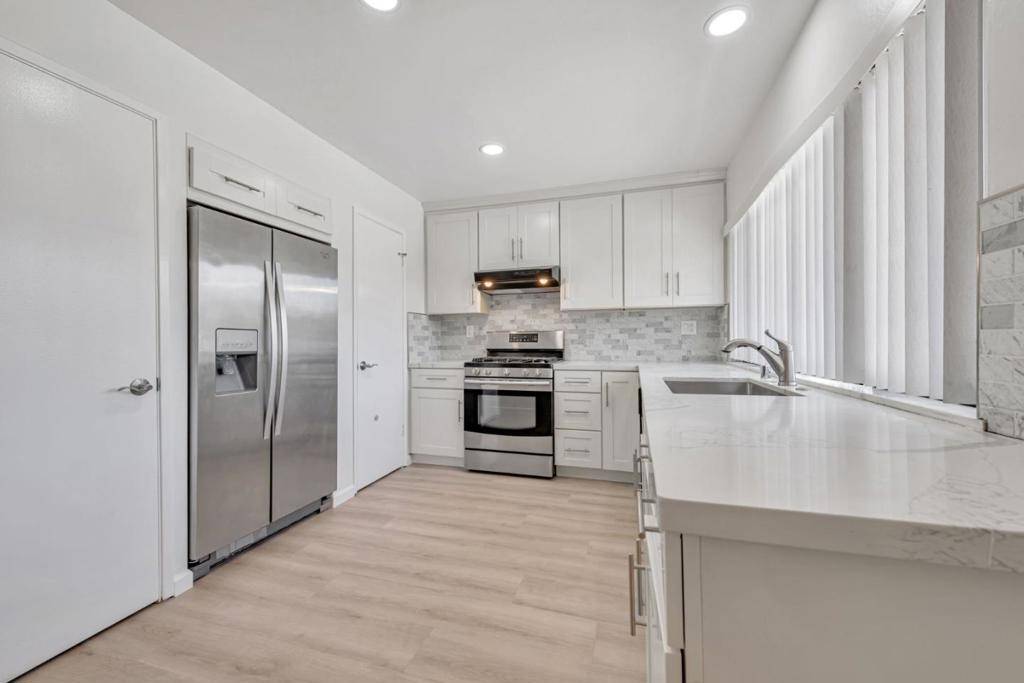 Foster City, CA 94404,301 Chesapeake AVE