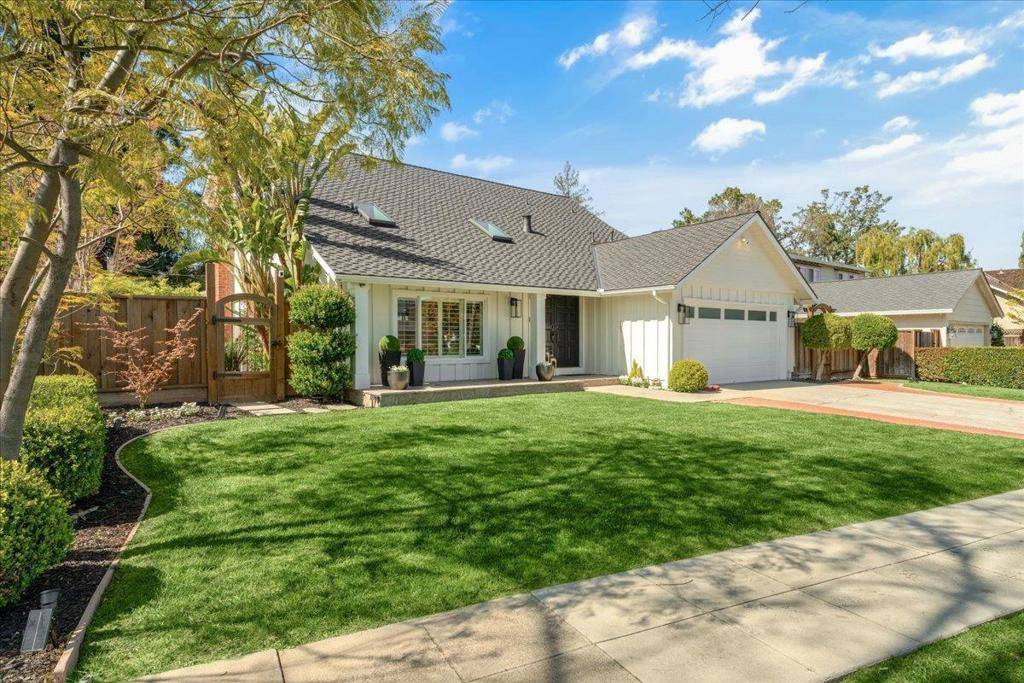 Los Gatos, CA 95032,305 Albert DR