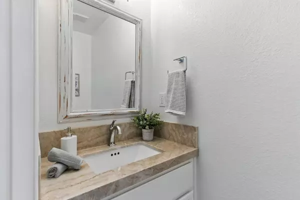 Santa Cruz, CA 95065,3101 Erin LN