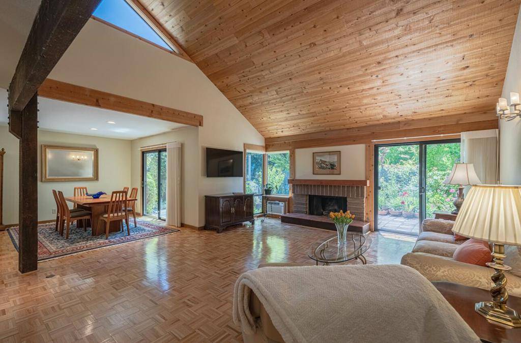 Carmel Valley, CA 93924,20 Woodside PL