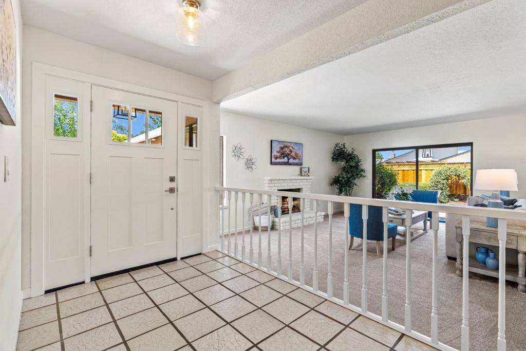 Morgan Hill, CA 95037,14530 De Anza CT