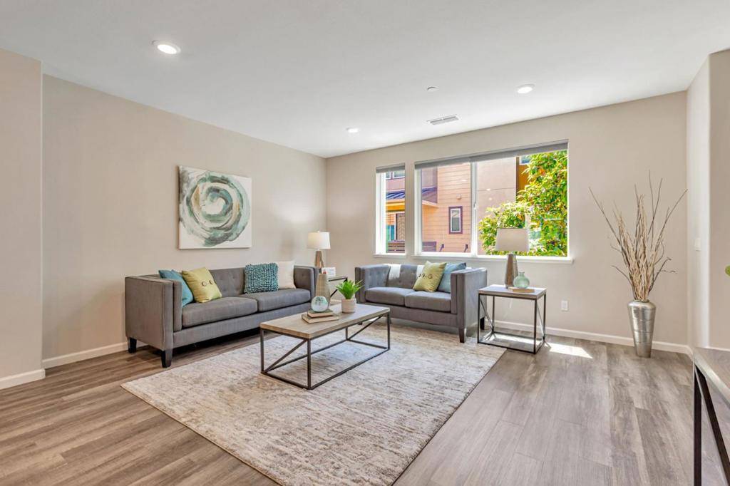 Milpitas, CA 95035,1290 Milkweed ST