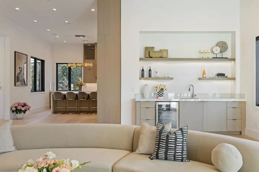 18071 Saratoga Los Gatos RD, Monte Sereno, CA 95030