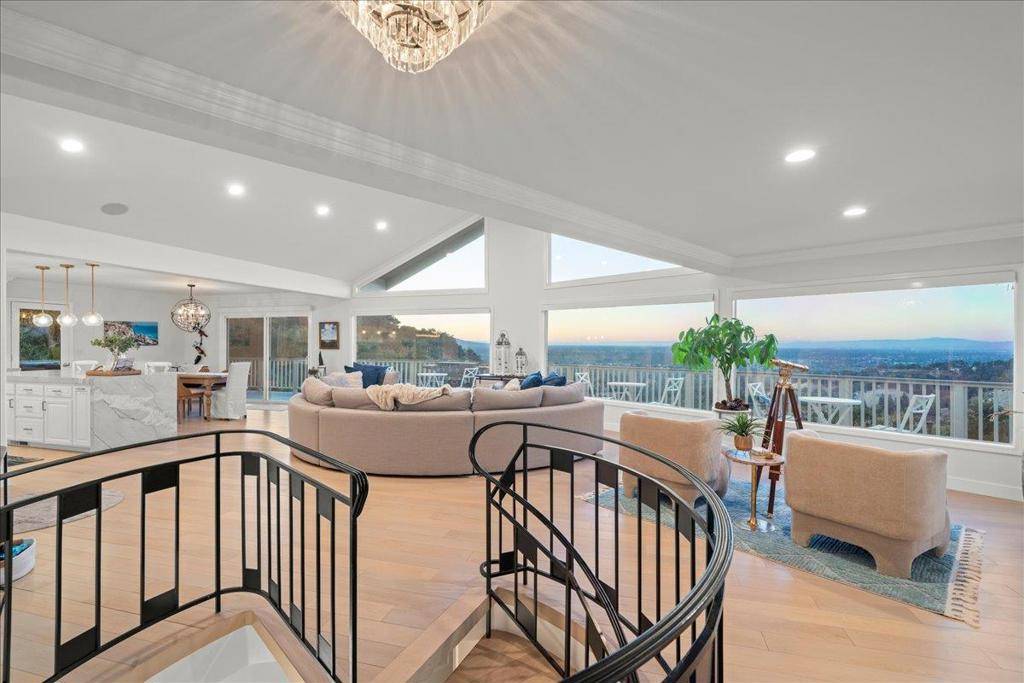 Los Gatos, CA 95032,136 Teresita WAY