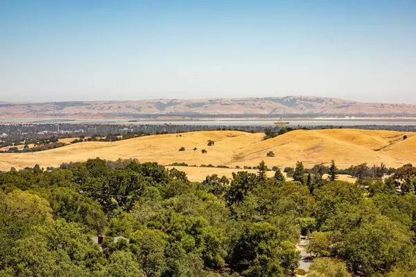 30 Pine Ridge WAY, Portola Valley, CA 94028