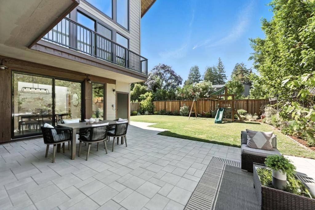 Redwood City, CA 94062,234 Edgewood RD