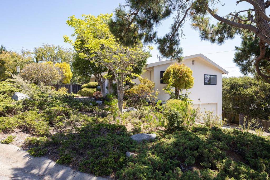 Monterey, CA 93940,5 Shady LN