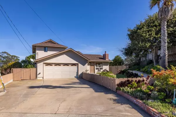 2050 Baldwin CT, Seaside, CA 93955