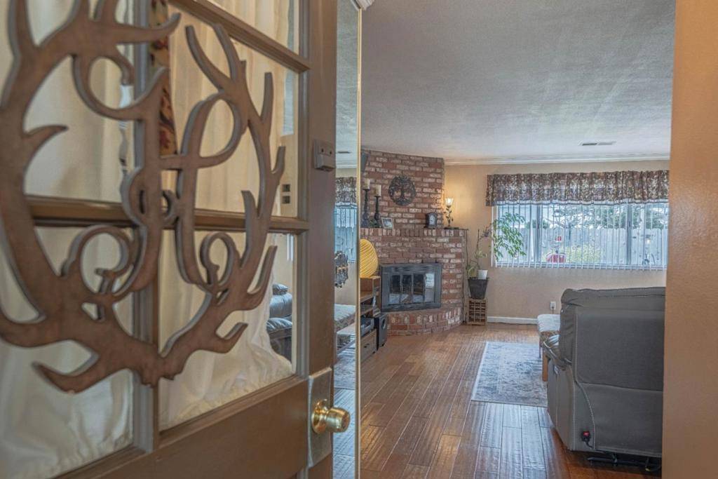Salinas, CA 93906,19010 Souza WAY