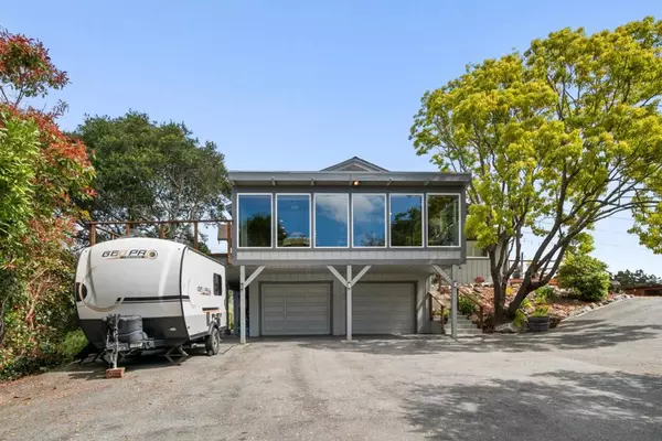 Aptos, CA 95003,1044 Pleasant Valley RD