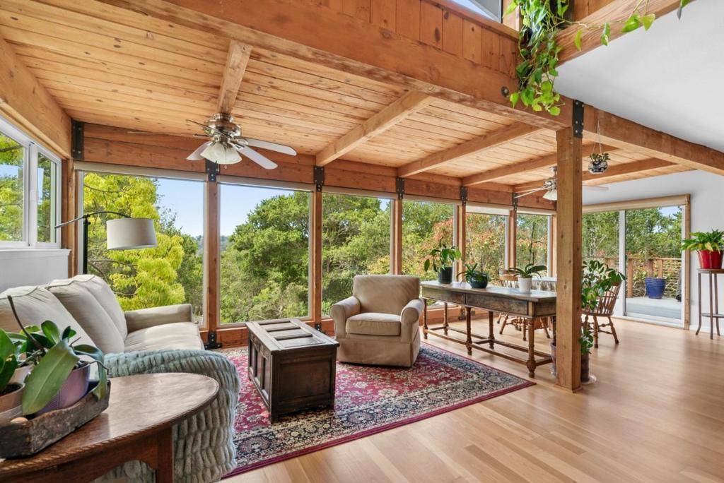 Aptos, CA 95003,1044 Pleasant Valley RD
