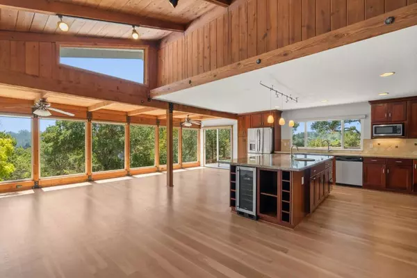 Aptos, CA 95003,1044 Pleasant Valley RD