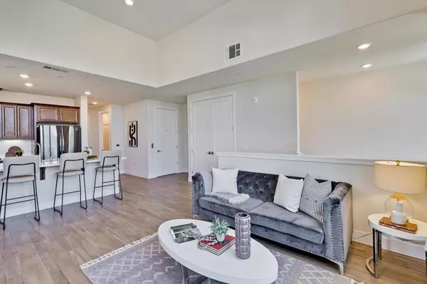 Fremont, CA 94539,47342 Mission Falls CT