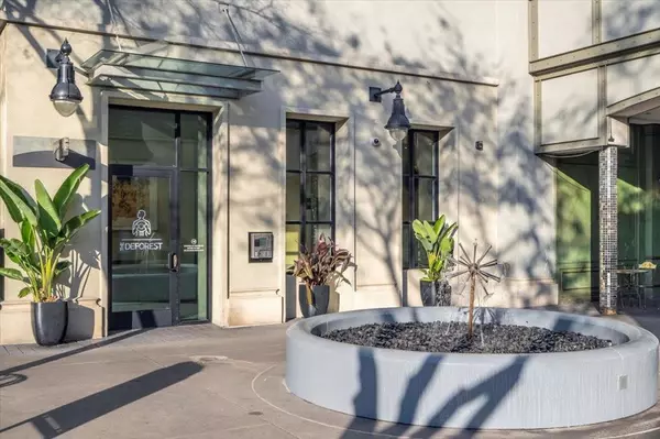 San Jose, CA 95128,333 Santana ROW #239
