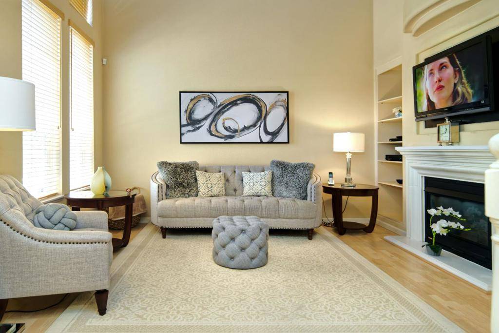 San Jose, CA 95135,3126 Moncontour CT