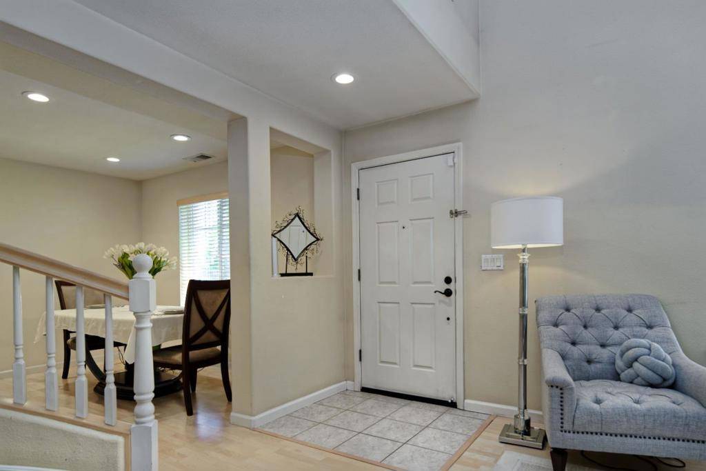 San Jose, CA 95135,3126 Moncontour CT