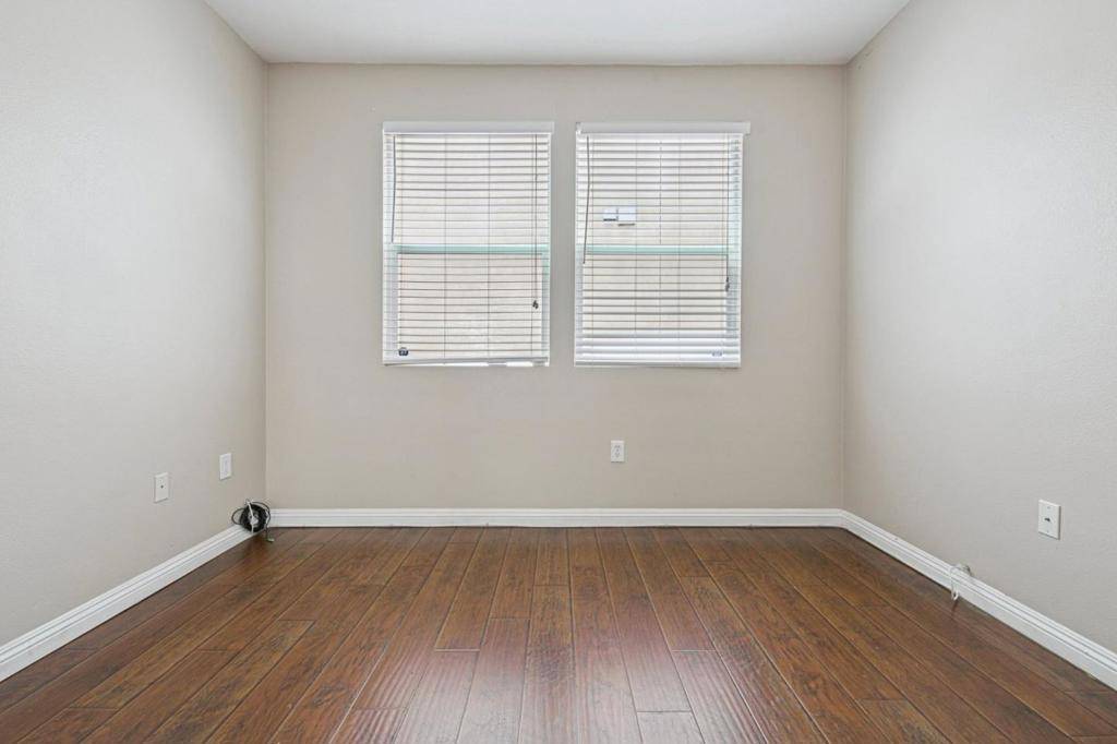 North Hills, CA 91343,9449 Hendrix LN