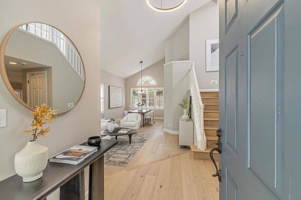Cupertino, CA 95014,11563 Country Spring CT