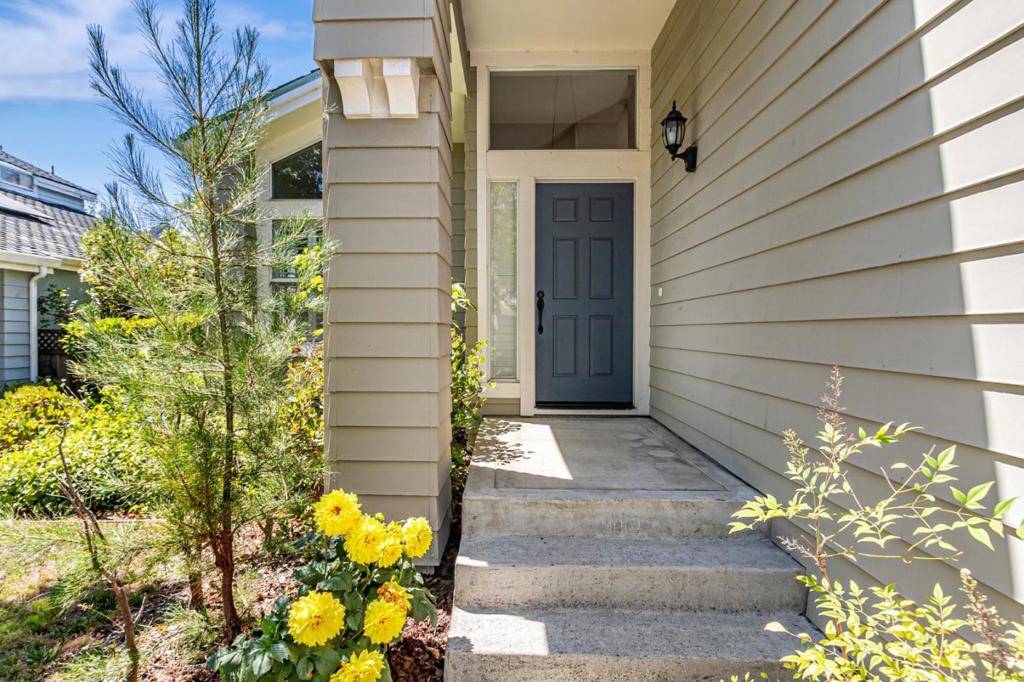 Cupertino, CA 95014,11563 Country Spring CT