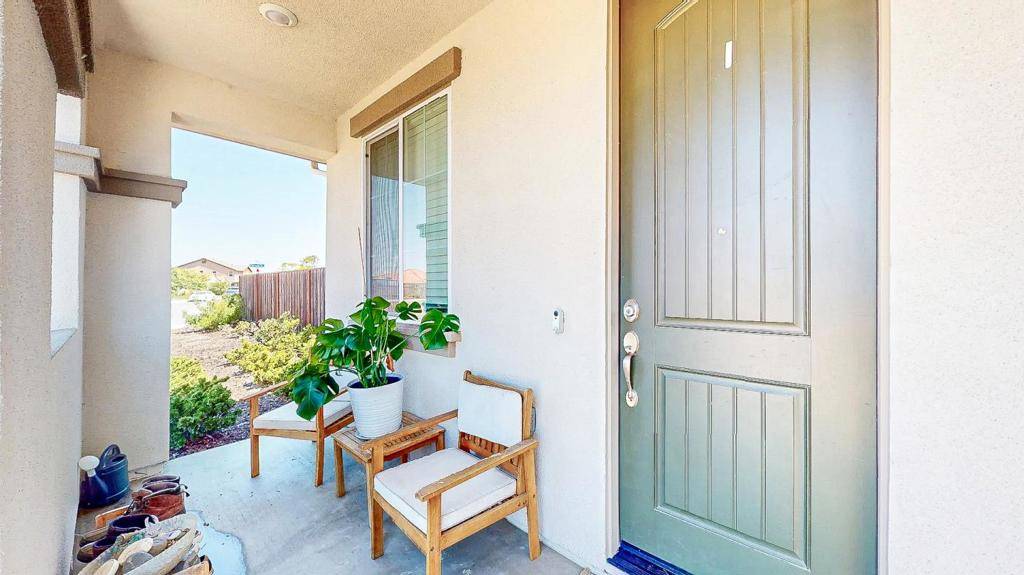Hollister, CA 95023,677 Sacramento WAY