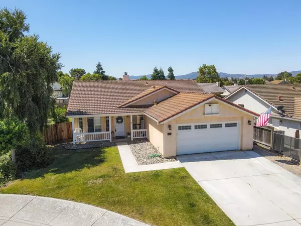 Hollister, CA 95023,2171 Spruce DR