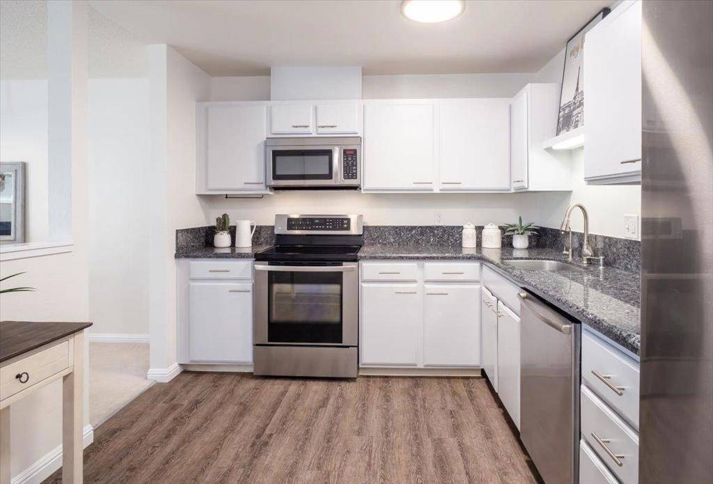 Foster City, CA 94404,1171 Compass LN #203