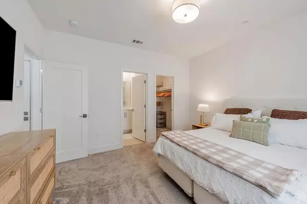 Newark, CA 94560,9355 Ocean Park WAY