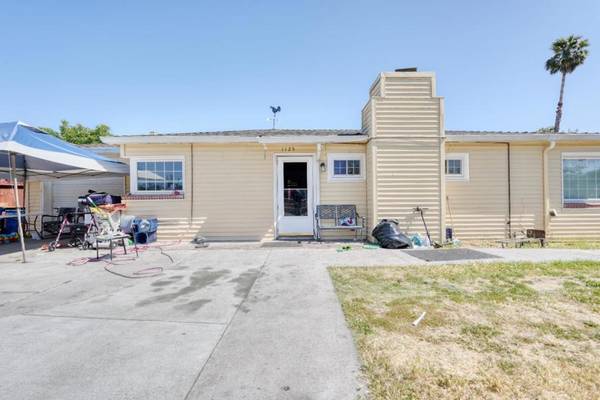 East Palo Alto, CA 94303,1125 Garden ST