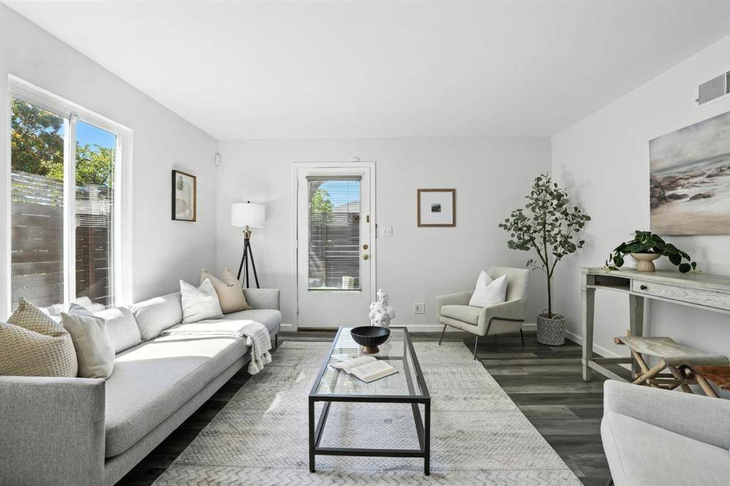 Burlingame, CA 94010,946 Laguna AVE
