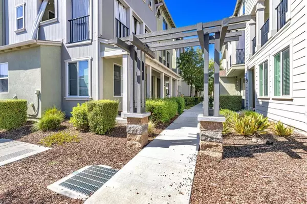 Newark, CA 94560,37634 Cape Cod RD