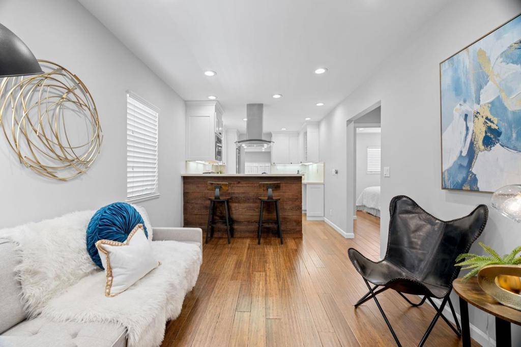 San Jose, CA 95126,920 W Julian ST