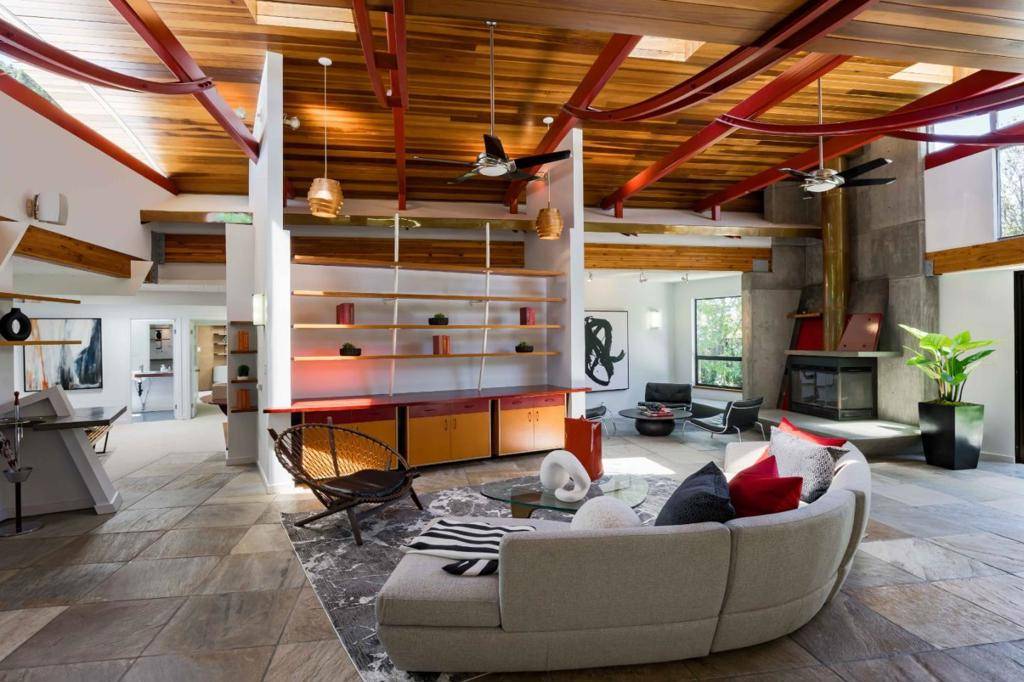 Palo Alto, CA 94306,3865 Mumford PL