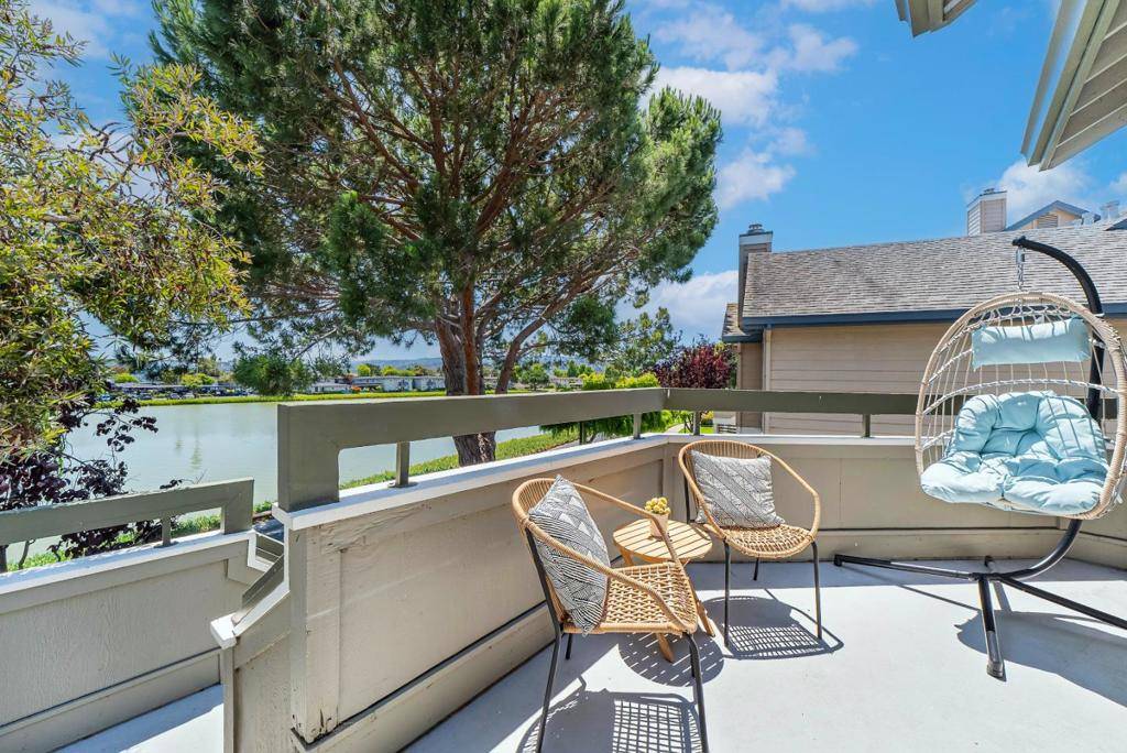 San Mateo, CA 94404,2241 Vista Del Mar