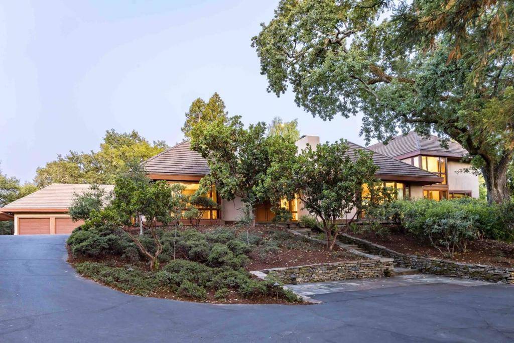 140 Farm RD, Woodside, CA 94062